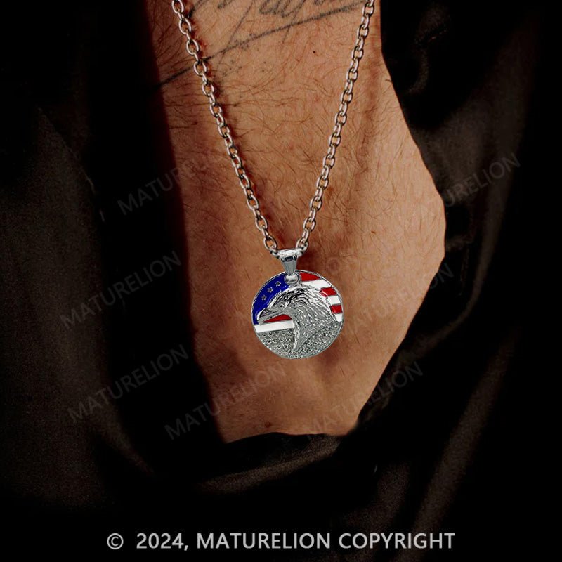 Maturelion LXSSLY American flag necklace