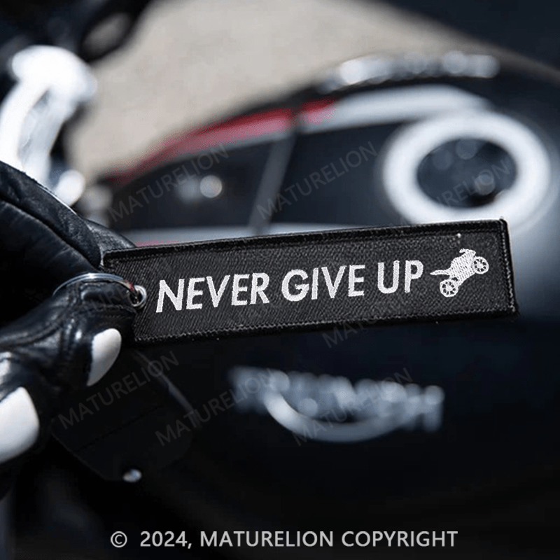 Maturelion Motorbike Keyring Never Give Up