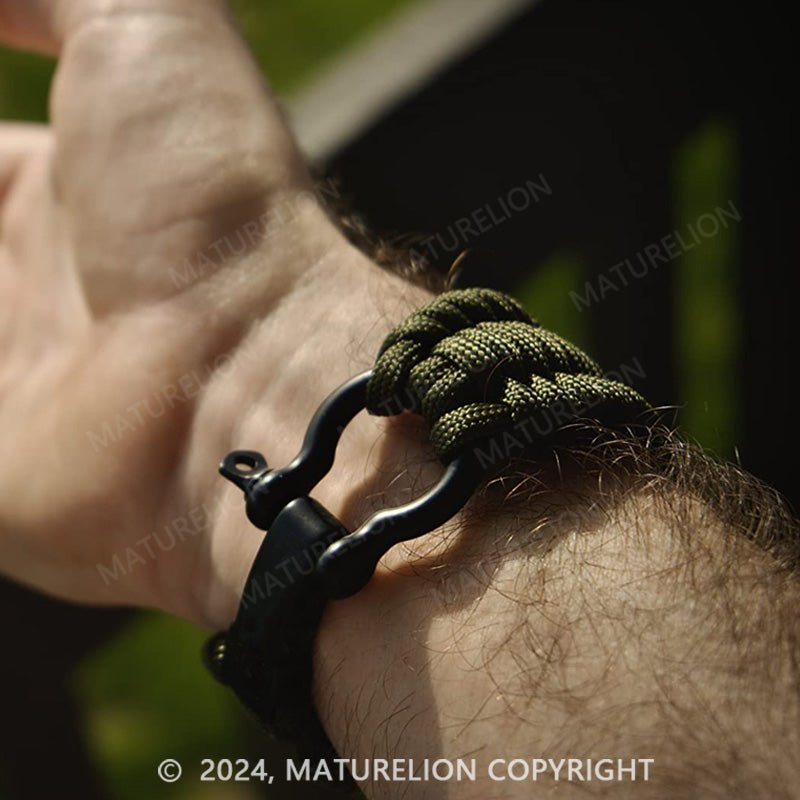 Maturelion Paracord Bracelet with Bow Shackle for Camping and Emergency