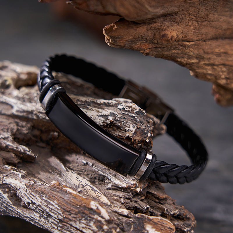 Maturelion Personalized mens bracelet leather