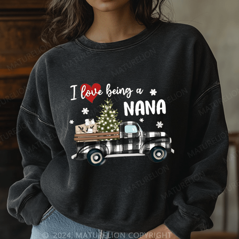 Maturelion Christmas Sweatshirt I Love Being A Nana Women Sweatshirt