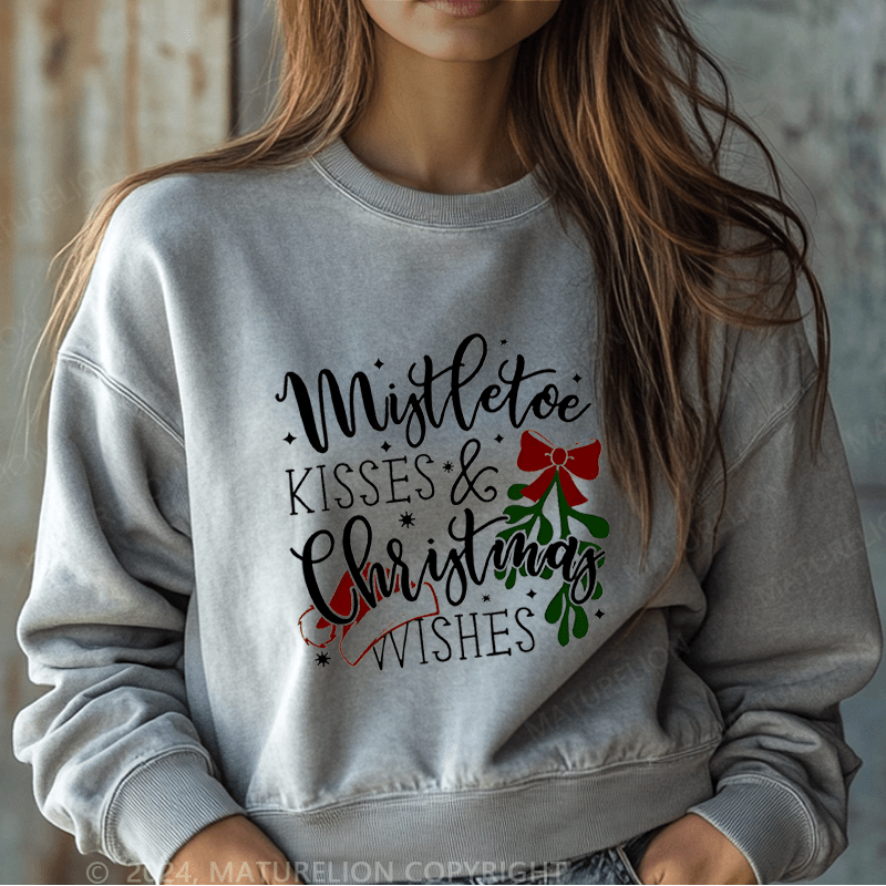 Maturelion Christmas Sweatshirt Mistletoe Kisses Christmas Wishes Women Sweatshirt