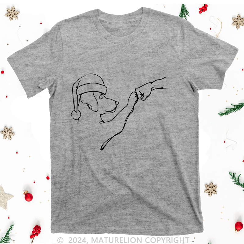 Maturelion Christmas T-Shirt Dog Fist Bump Funny Women T-Shirt