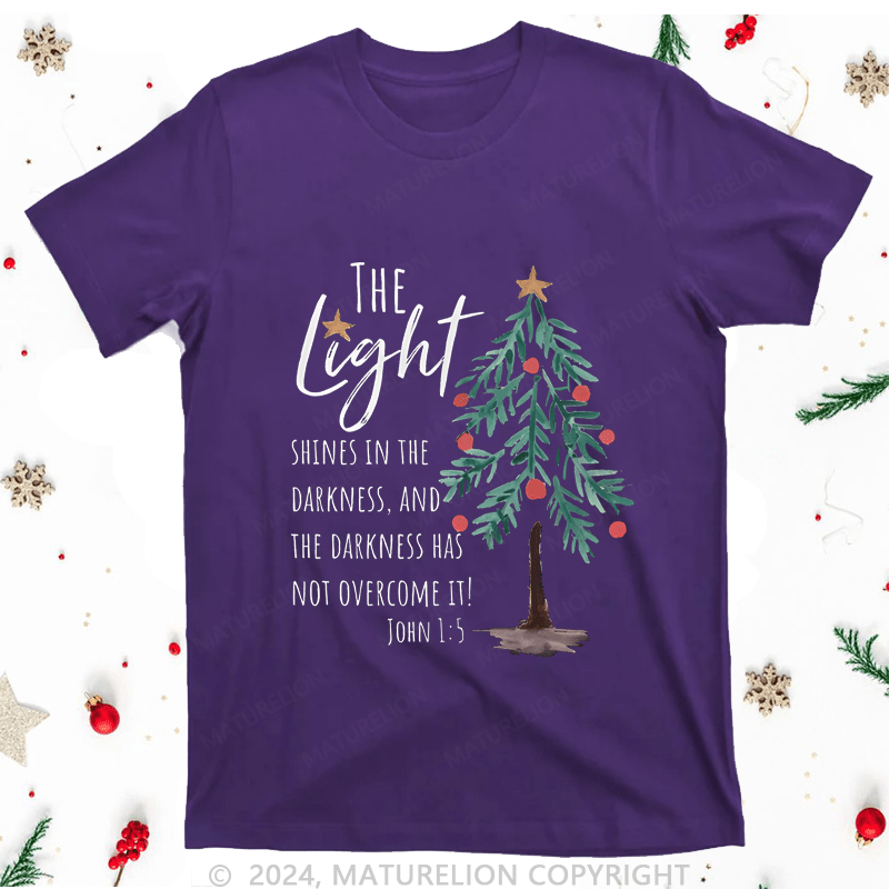 Maturelion Christmas T-Shirt The Light Shines In The Darkness Women T-Shirt