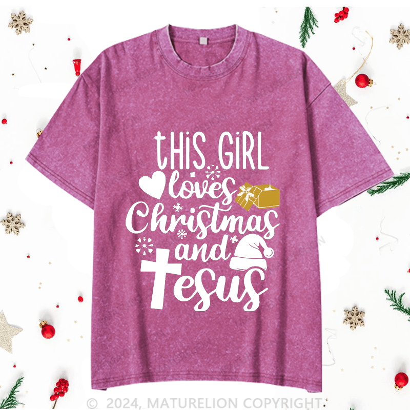 Maturelion Christmas T-Shirt This Girl Loves Christmas And Juses Women T-Shirt