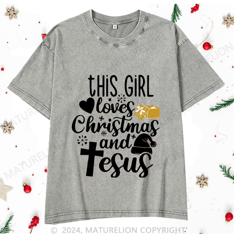 Maturelion Christmas T-Shirt This Girl Loves Christmas And Juses Women T-Shirt