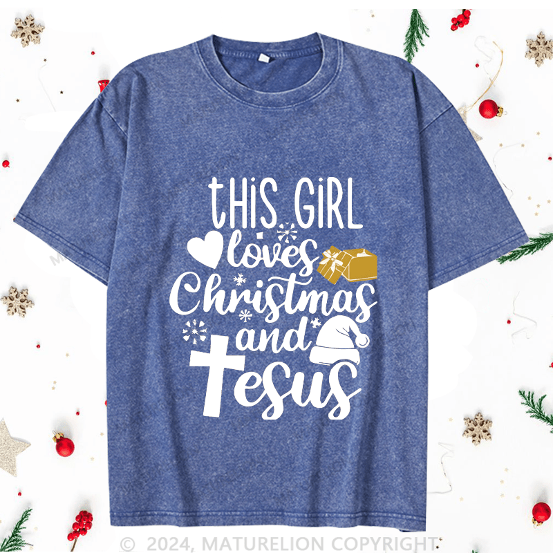 Maturelion Christmas T-Shirt This Girl Loves Christmas And Juses Women T-Shirt