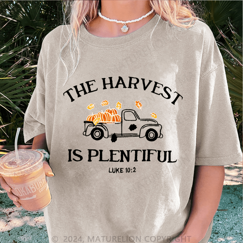 Maturelion Christmas T-Shirt the harvest is plentiful luke10:2 Women T-Shirt