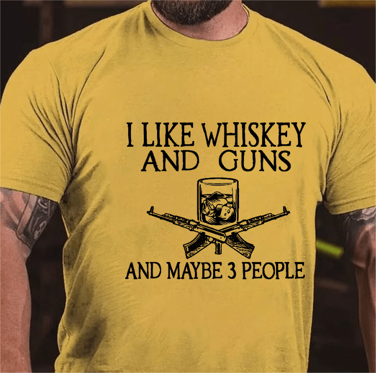 Maturelion I Like Whiskey And Guns And Maybe 3 People Print Men's T-shirt