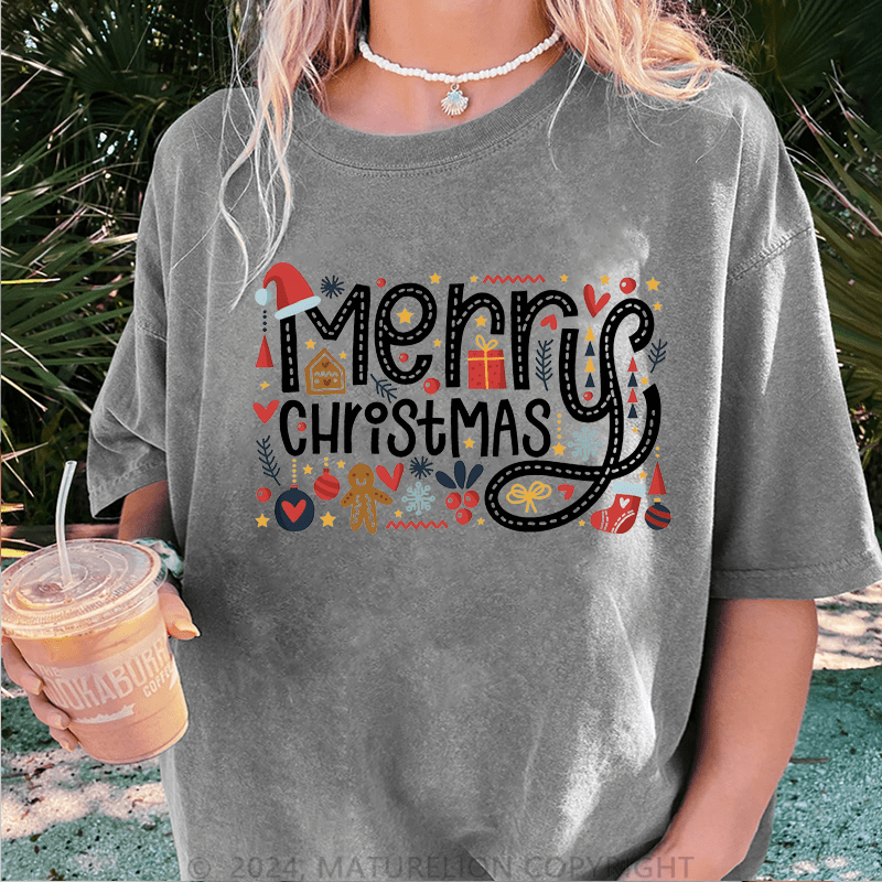 Maturelion Merry Christmas Women T-Shirt