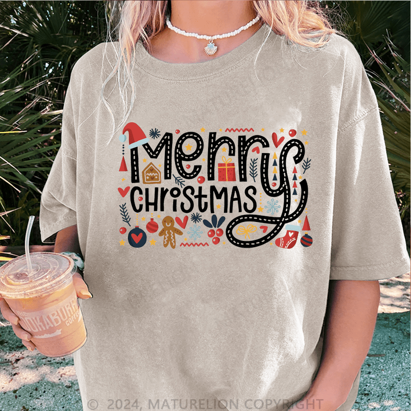 Maturelion Merry Christmas Women T-Shirt