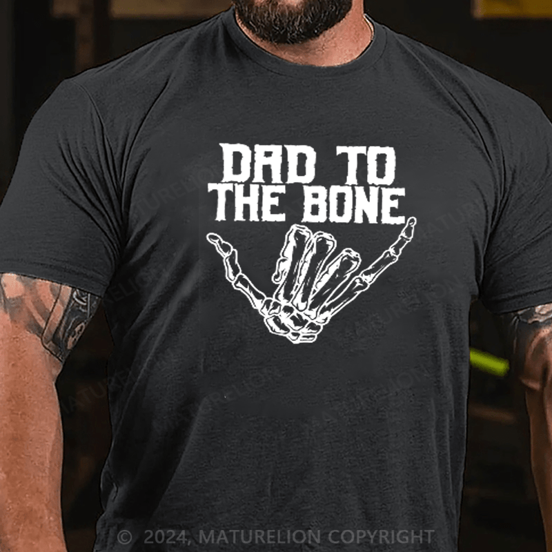 Maturelion Halloween Dad To The Bone Dad Skeleton Hand T-Shirt